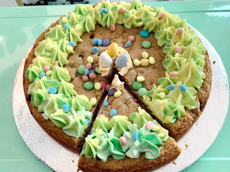 Easter cookie cake